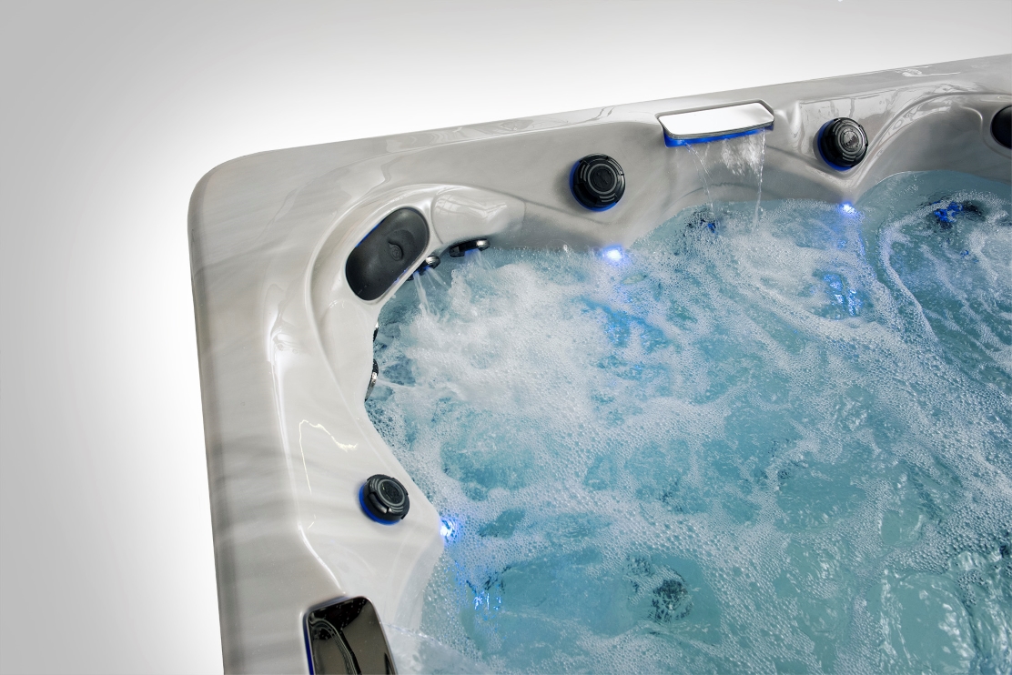 Can you use a hot tub in winter